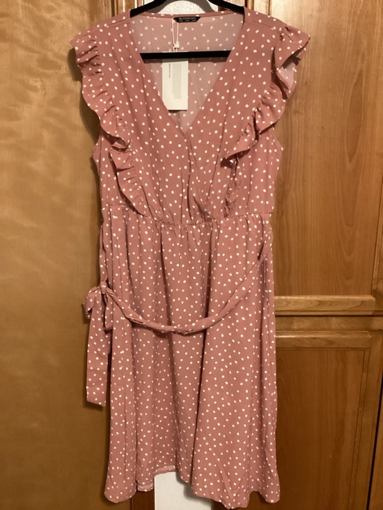 BloomChic Dresses & Skirts - BloomChic Rose Pink Polka Dot Ruffle Midi Dress, size 12, NWT